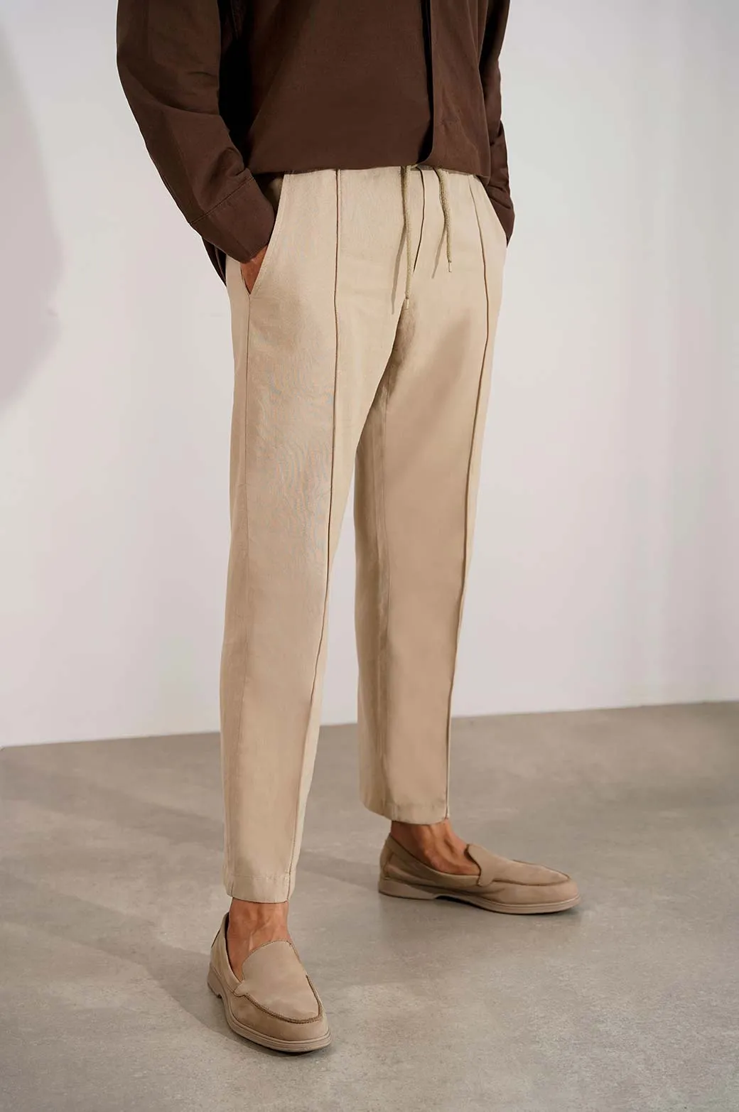 BASIC TAPERED PANTS